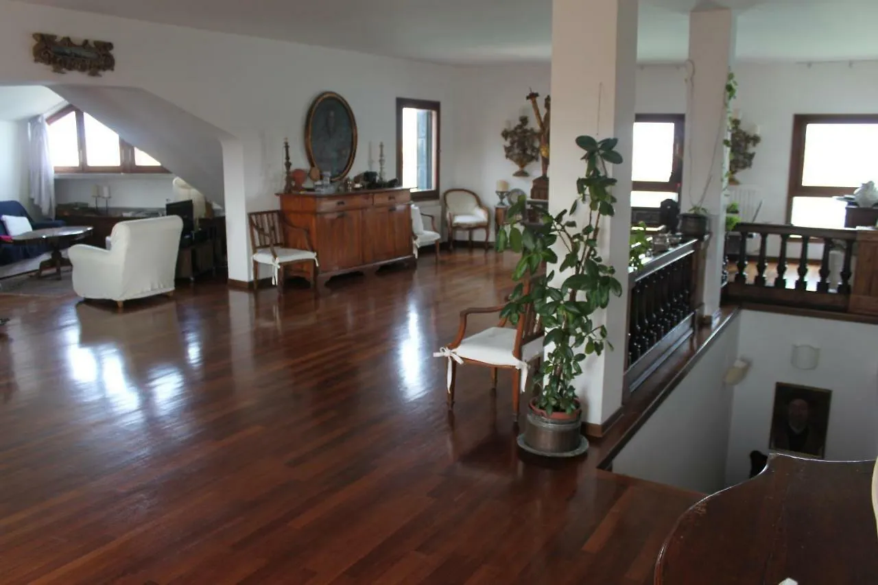 Mimi'S Loft Apartment Venice